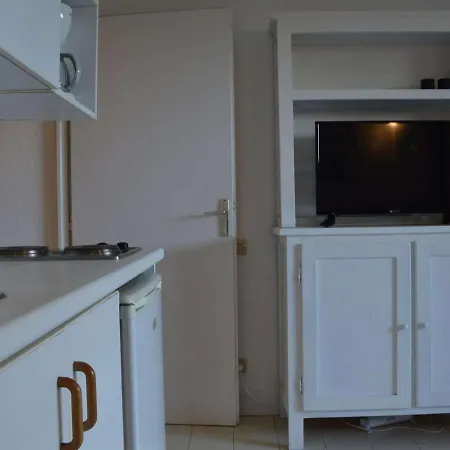 Avec Piscine, Parking, Terrasse Et Acces Direct - Saint-cyprien - Fr-1-225d-23 شقة سان سيبريان